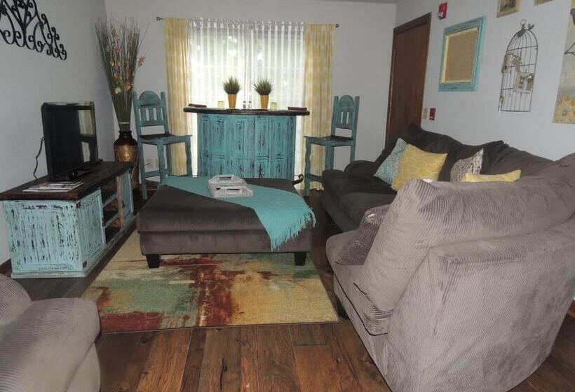 Стандартный Номер Кровать Кинг, The Whispering Pines Inn