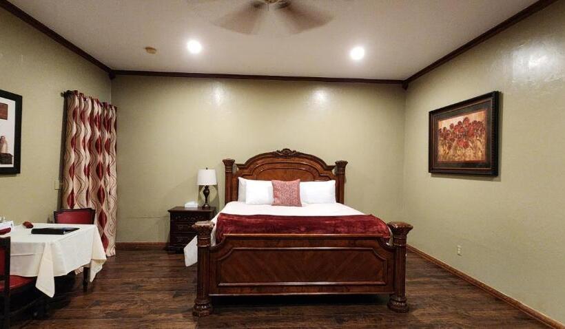 חדר דלוקס, The Whispering Pines Inn