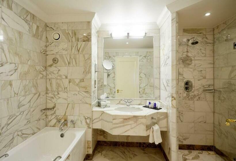수피리어 룸, The Celtic Manor Resort