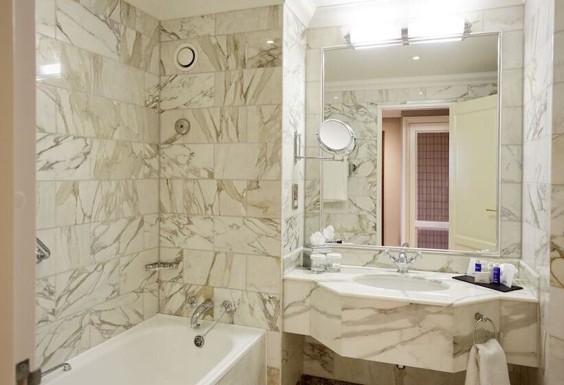 발코니 수피리어 룸, The Celtic Manor Resort