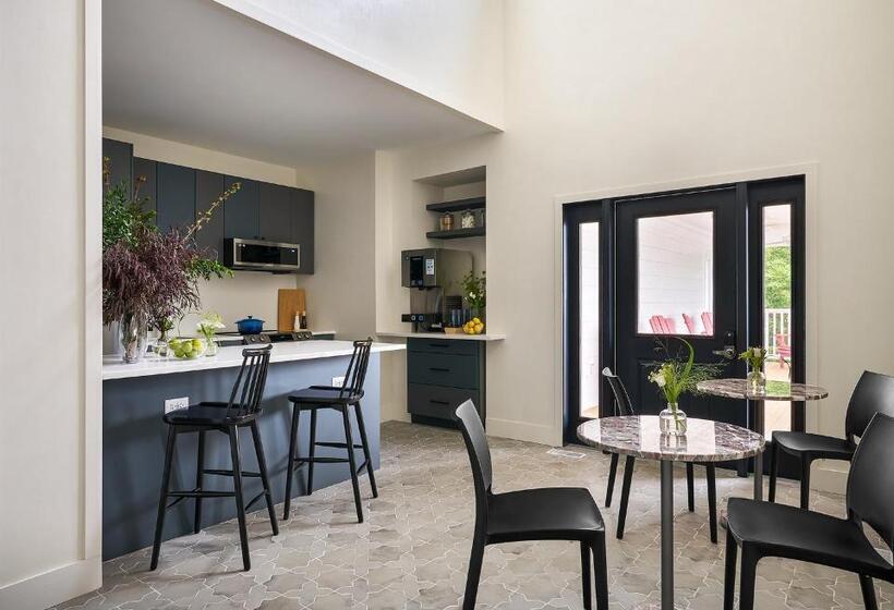Стандартный Номер Кровать Кинг, The Neighborhood Hotel New Buffalo