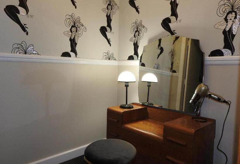 ２ベッドルームアパートメント, Gardner Court Motel