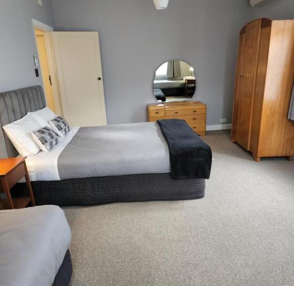 ２ベッドルームアパートメント, Gardner Court Motel