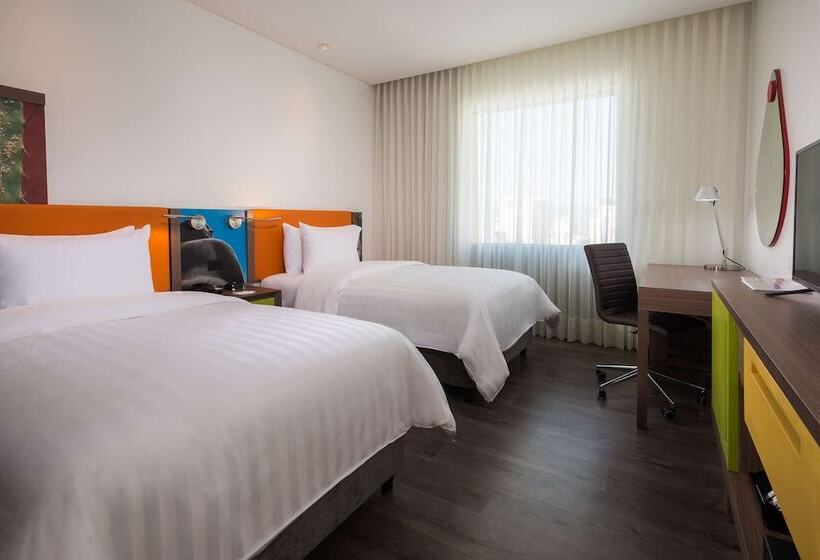 Номер Стандарт, Hampton By Hilton Bucaramanga