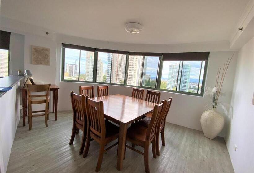Апартаменты 3 Спальни Вид на Море, The Meriton Apartments On Main Beach