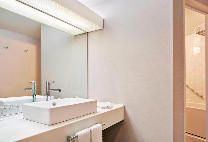 带大床的套房, The Westin Rusutsu Resort