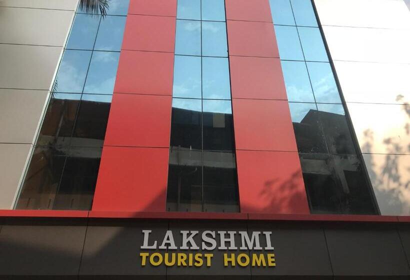 디럭스 4인 룸, Lakshmi Tourist Home