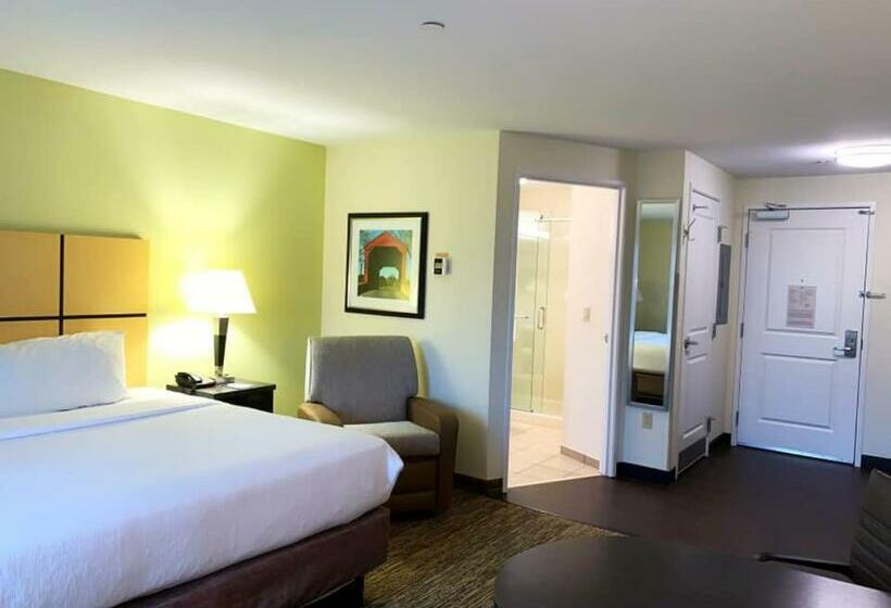 스탠다드 스튜디오, Candlewood Suites Belle Vernon, An Ihg