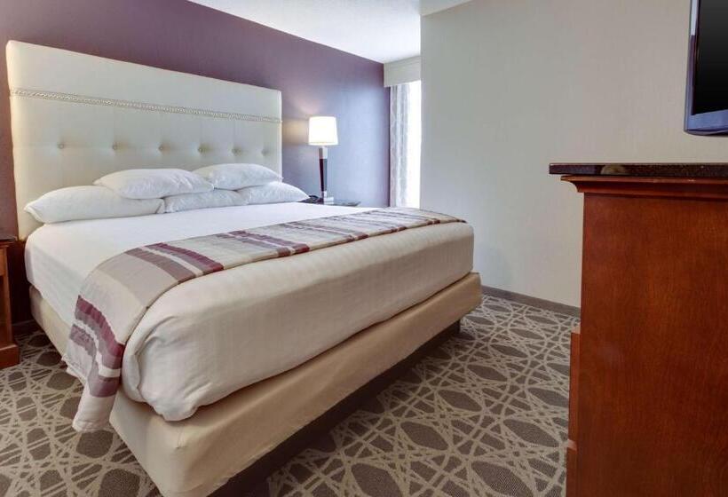 سوئیت برای معلولان, Drury Inn & Suites Overland Park