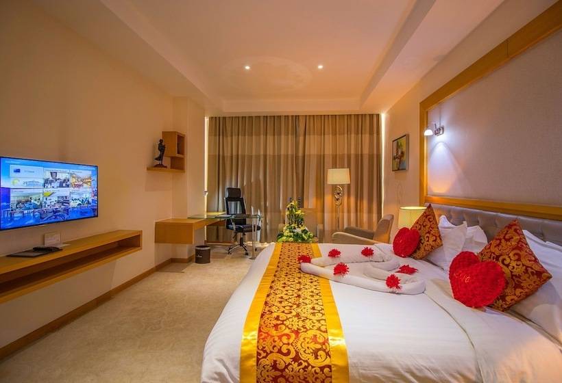 اتاق لوکس با چشم‌انداز شهر, Golden Tulip Westlands Nairobi