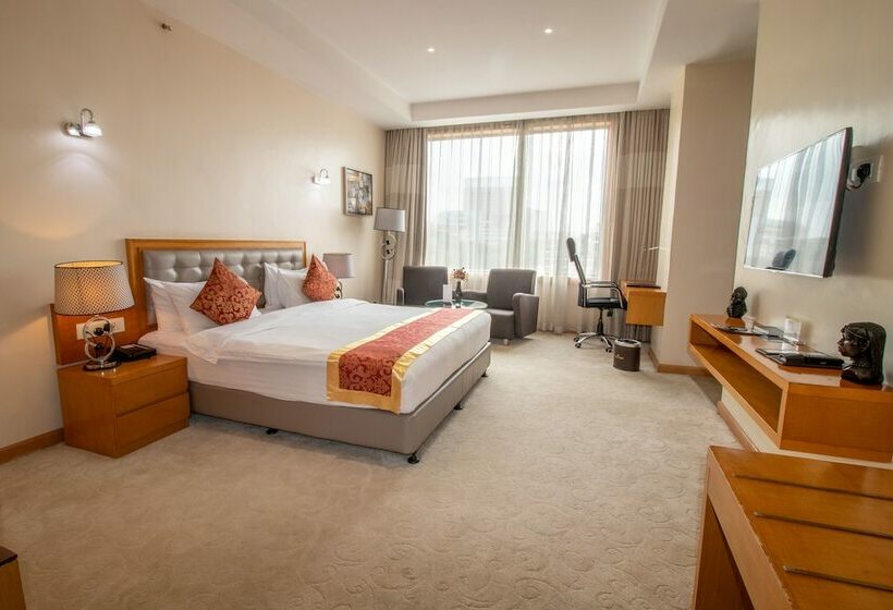 اتاق لوکس با چشم‌انداز شهر, Golden Tulip Westlands Nairobi