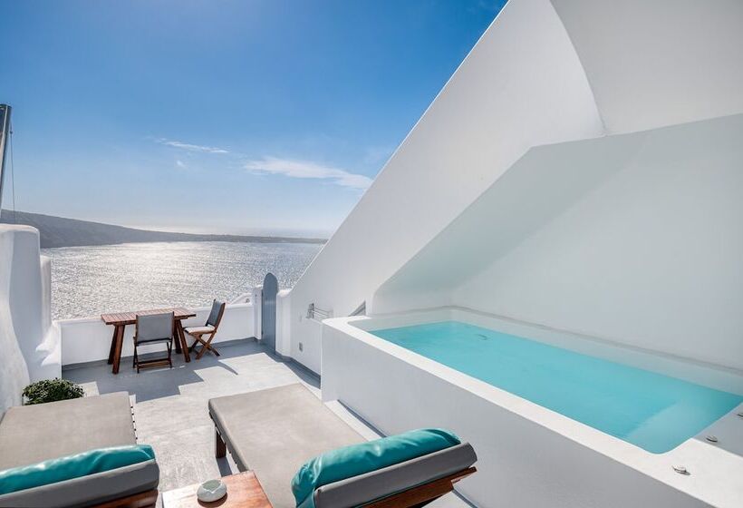 配有游泳池的小型套房, Maregio Suites