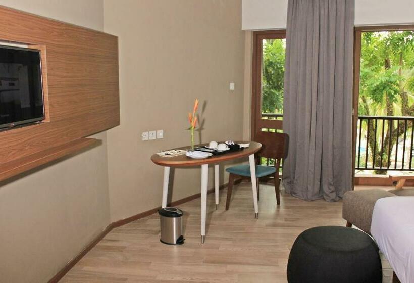 テラス付きデラックスルーム, Manado Tateli Resort And Convention
