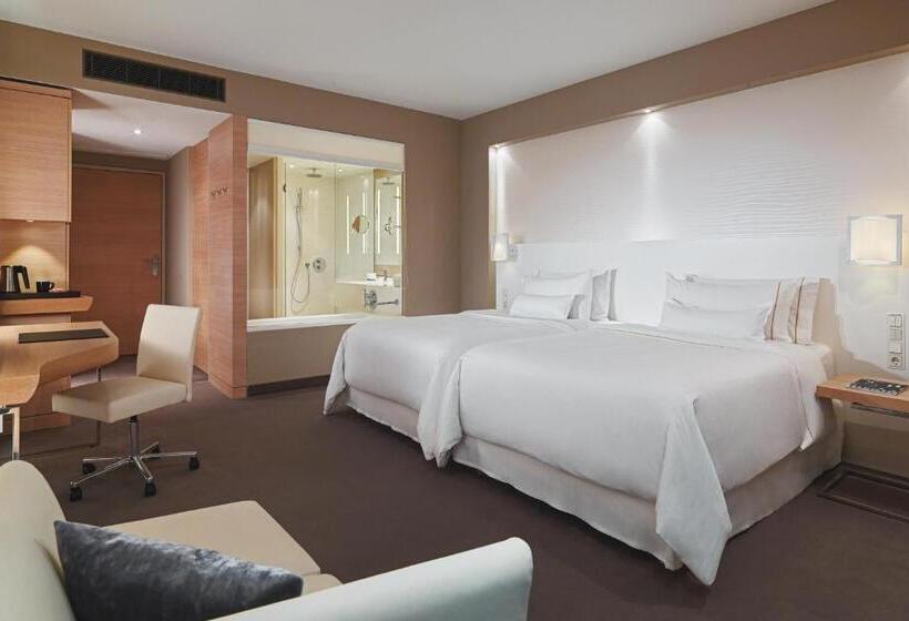 带景观的经典房间, The Westin Hamburg