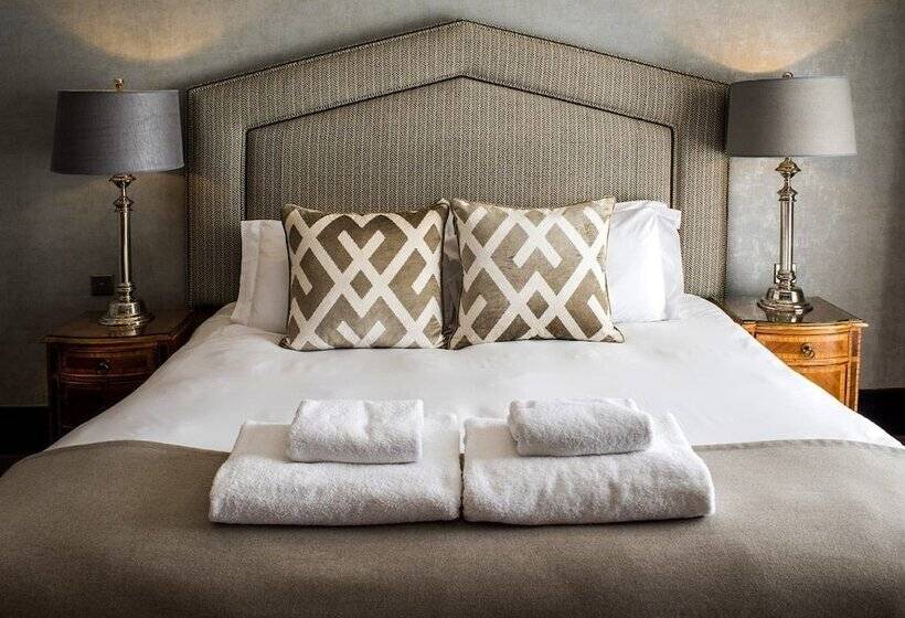 سوییت جونیور, Kinnettles Hotel & Spa