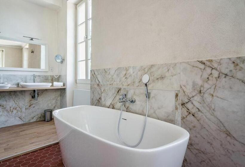 Номер Deluxe, Domaine De Saint Pierre Travaillan