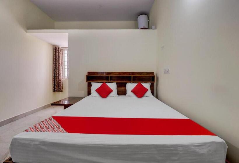 三人经典房间, Collection O Preethi Boarding & Lodging