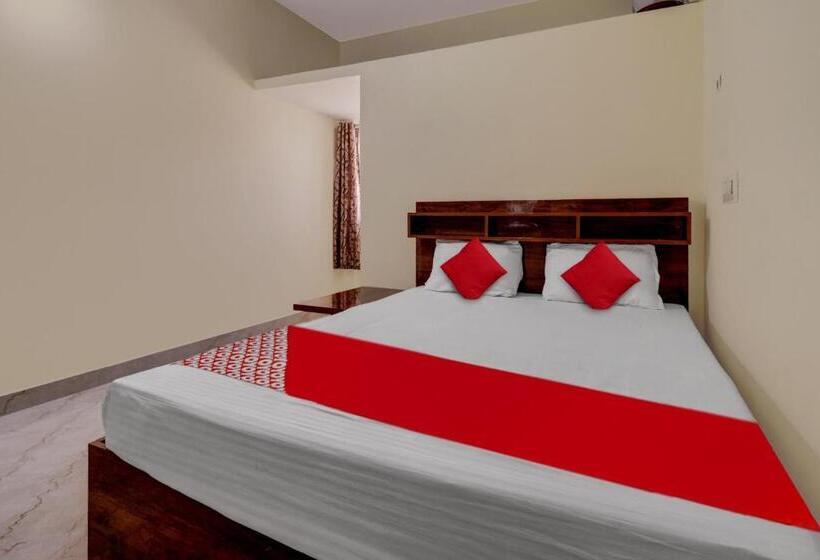 三人经典房间, Collection O Preethi Boarding & Lodging