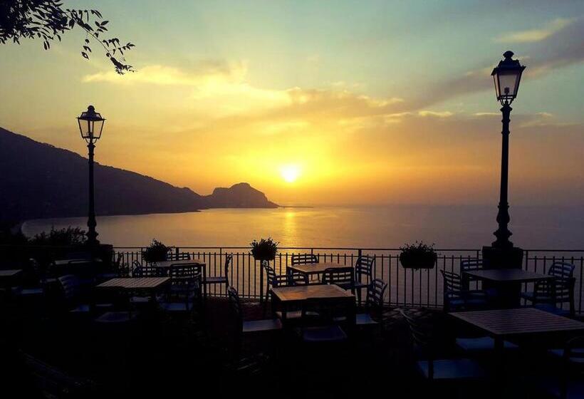 수피리어 스튜디오, La Casa Del Mar Cefalù