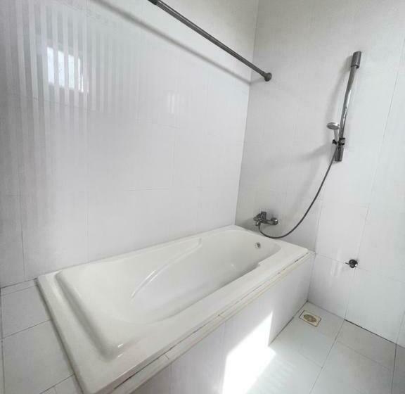 اتاق لوکس خانوادگی, Panda Holiday 中国酒店 中国餐厅 Vx Gsundindi