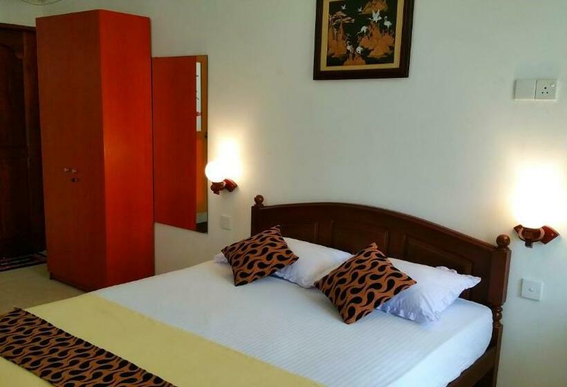 豪华房间, Holiday Fashion Inn