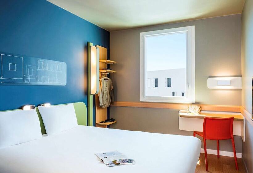 Номер Стандарт Трехместный, Ibis Budget Saint Quentin Yvelines   Vélodrome
