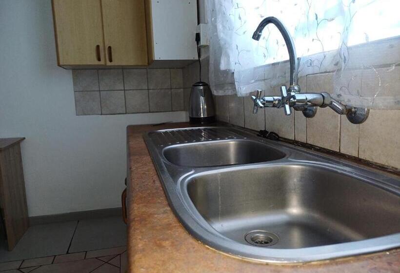 Трехместный Номер Базовый, Ojong S Guesthouse Kraaifontein   Eikendel
