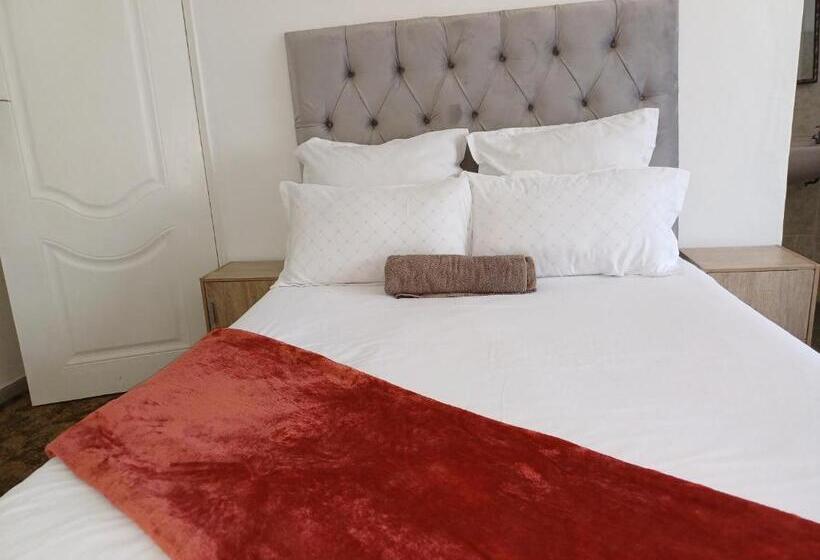 Номер Стандарт Трехместный, Ojong S Guesthouse Kraaifontein   Eikendel