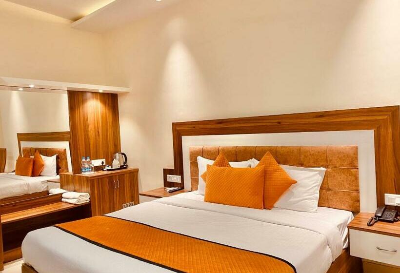 Номер Стандарт Вид на Сад, Stay @northview Park Hotel Zirakpur