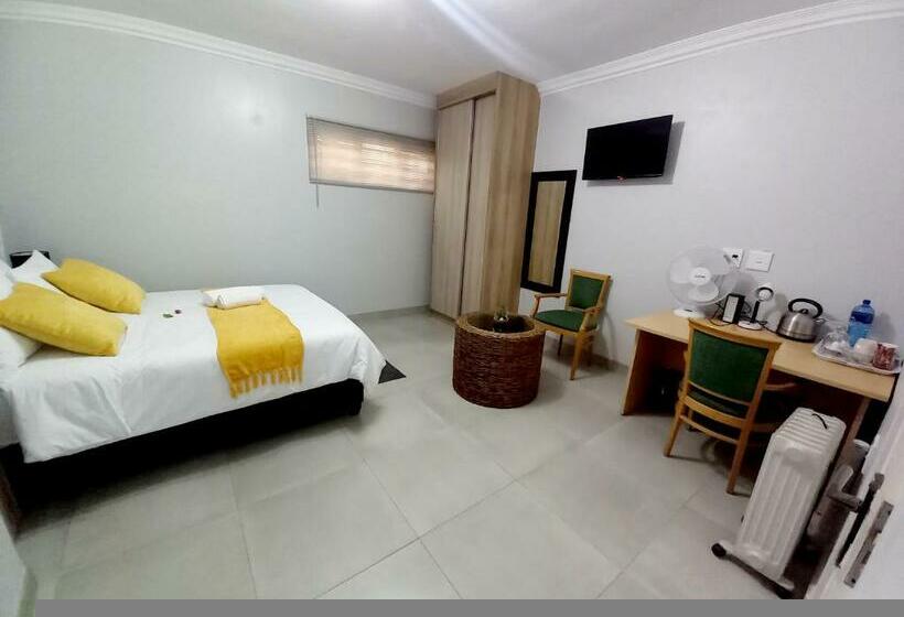 Номер Deluxe, Realjoy Guest Suites