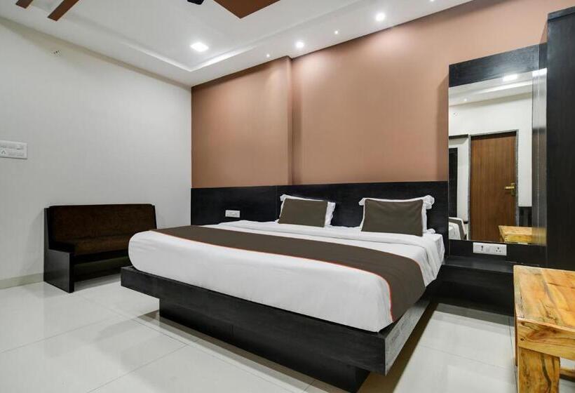 スタンダードルーム, Santushti Hotel & Restaurant, Indore