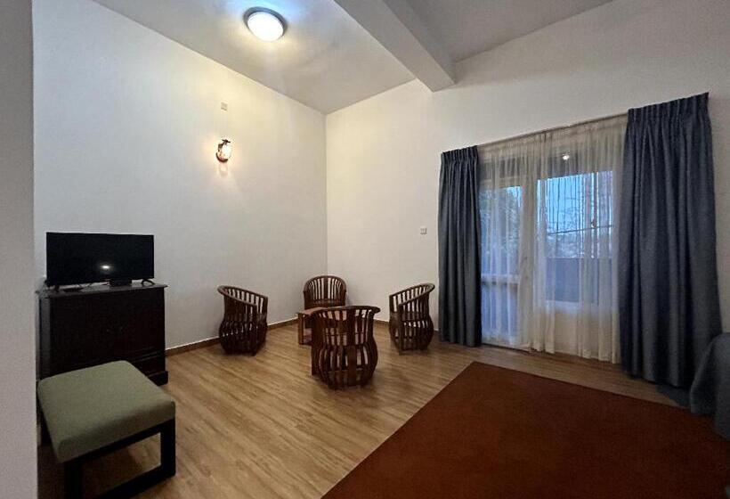 Семейный Номер, K And K Country Resort