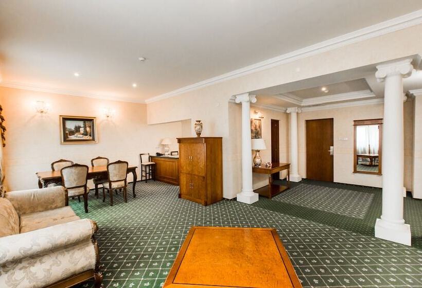 Королевский Люкс, Azimut Hotel Yakutsk