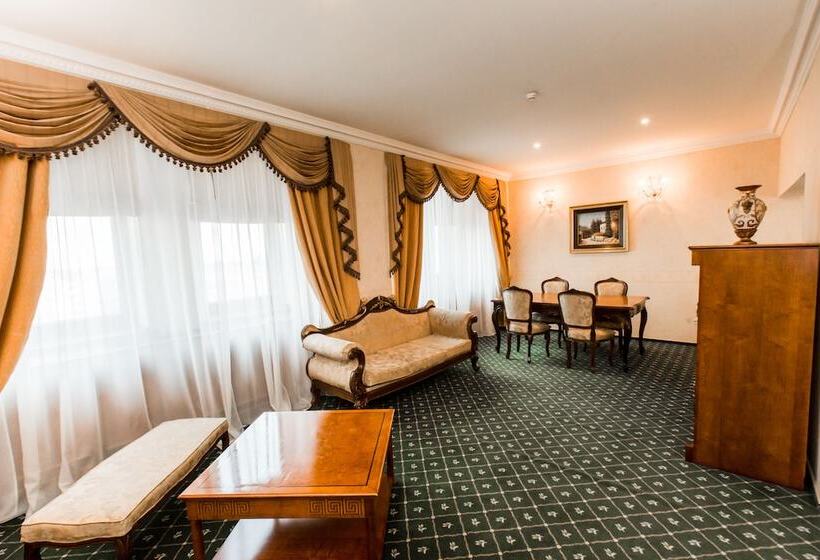 Королевский Люкс, Azimut Hotel Yakutsk