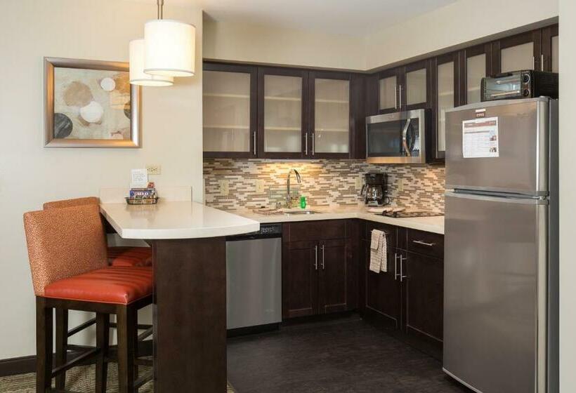 带2个卧室的套房, Staybridge Suites Corona South, An Ihg