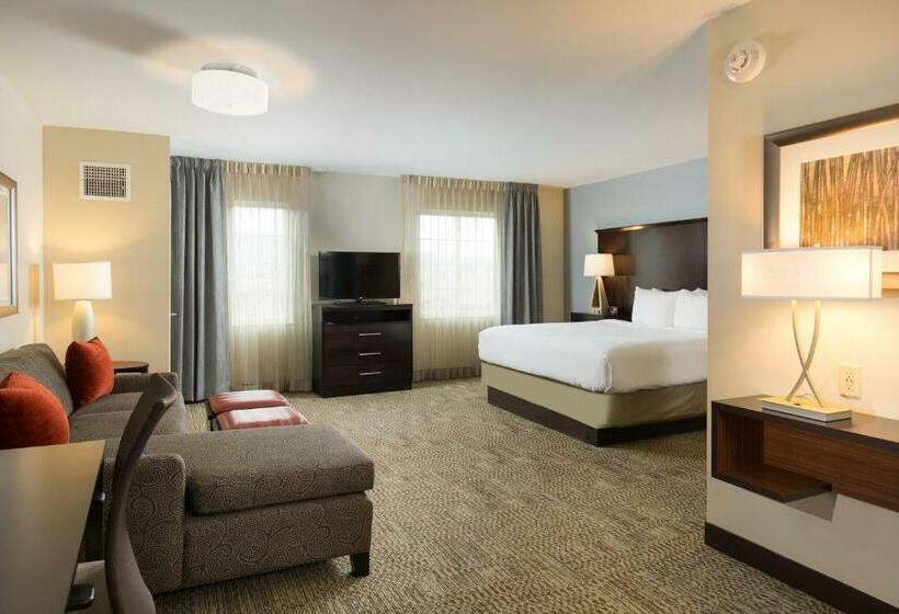 带大床的标准工作室, Staybridge Suites Corona South, An Ihg