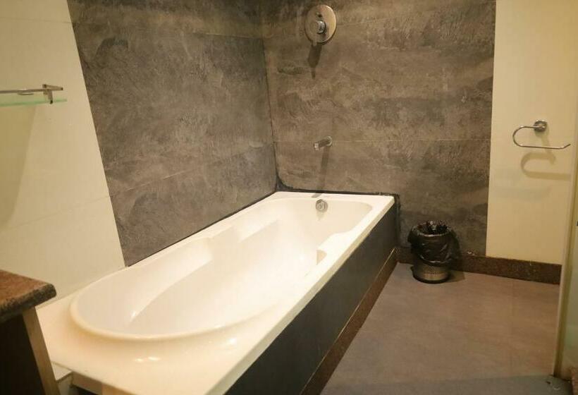 Люкс, Dadra Resort