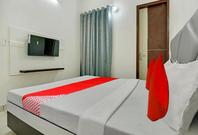 트리플 클래식 룸, Oyo Flagship Rathi Residency