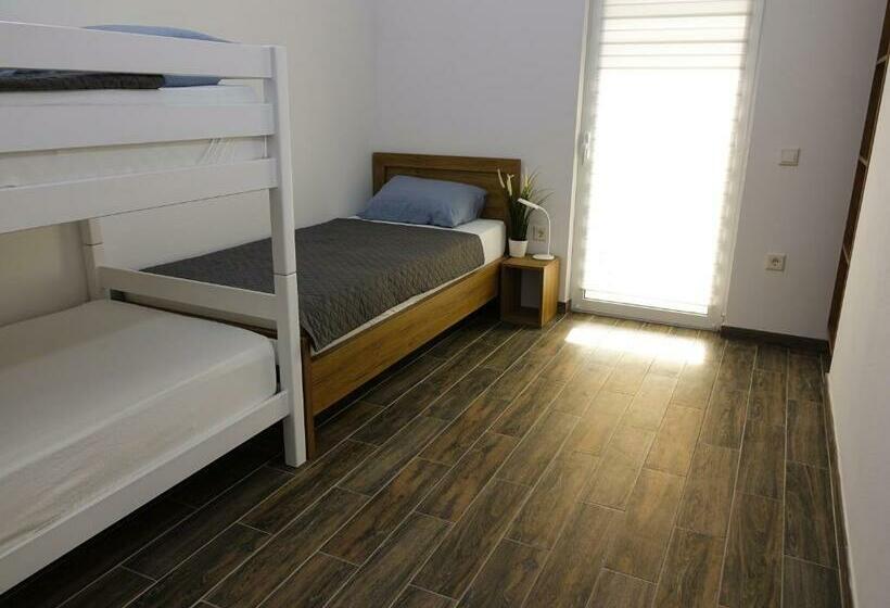 آپارتمان 2 خوابه, Adla Apartmani
