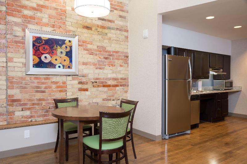 스위트 킹사이즈 침대, Homewood Suites By Hilton Grand Rapids Downtown