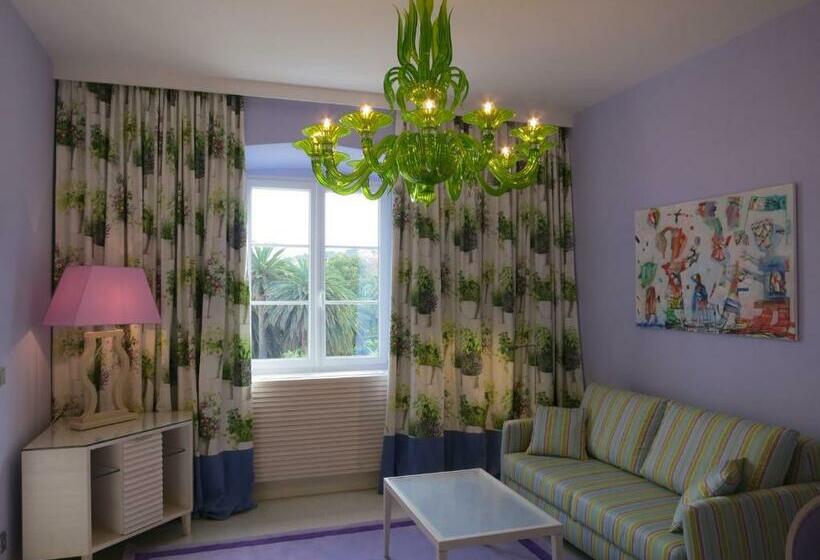 سوییت لوکس, Lemongarden  Adults Only