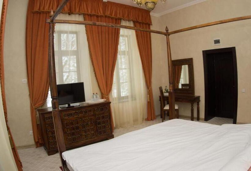 غرفة ديلوكس, Regal 1880