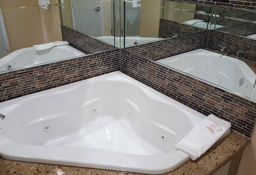 Люкс, Travelodge Inn & Suites By Wyndham Bell Los Angeles Area