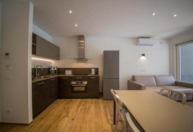 ２ベッドルームアパートメント, Riva Lake Lodge