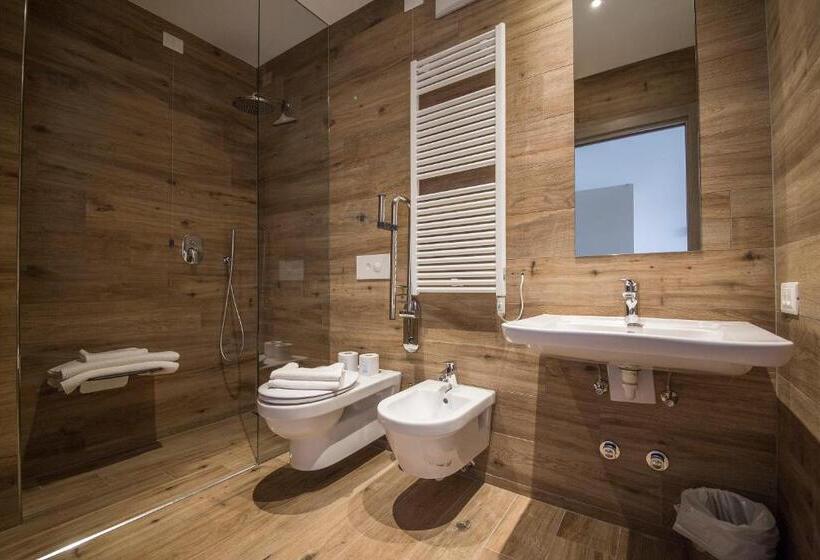 Standard-studio, Riva Lake Lodge