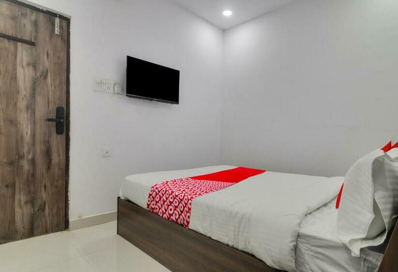 اتاق کلاسیک سه تخته, Super Oyo Flagship Prime Residency