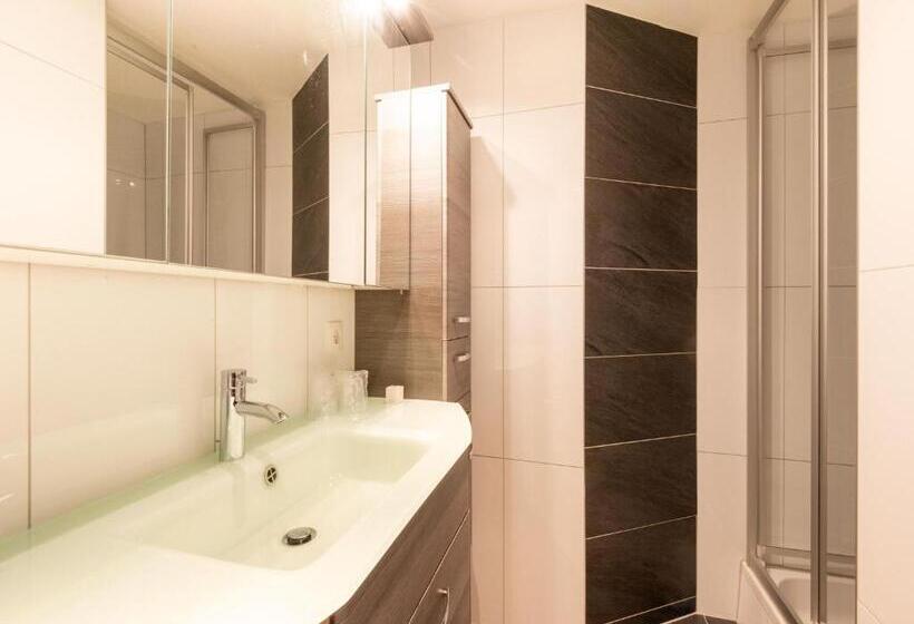 Апартаменты 3 Спальни, Garni Hanni