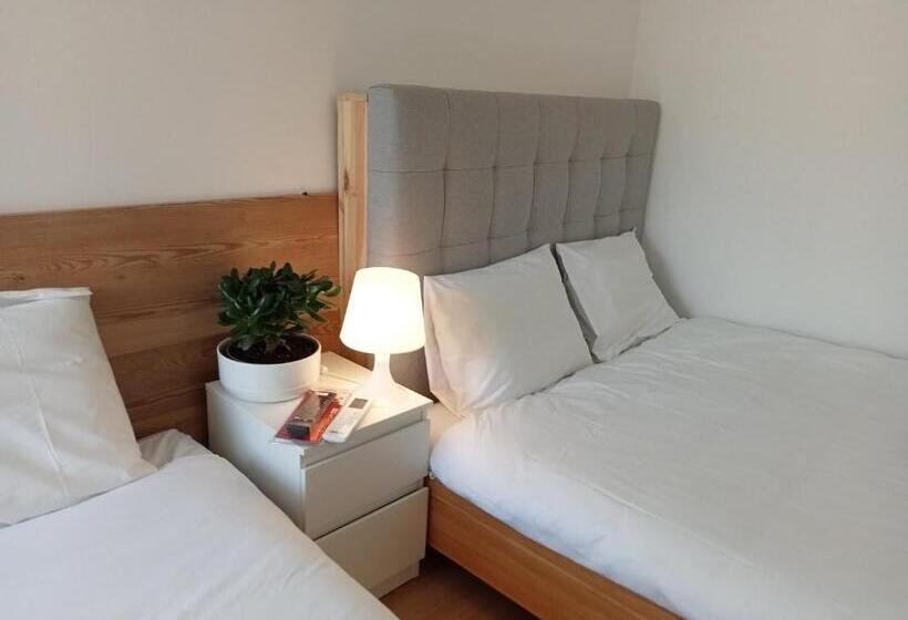 اتاق خانوادگی با سرویس بهداشتی مشترک, Sylhet Bnb
