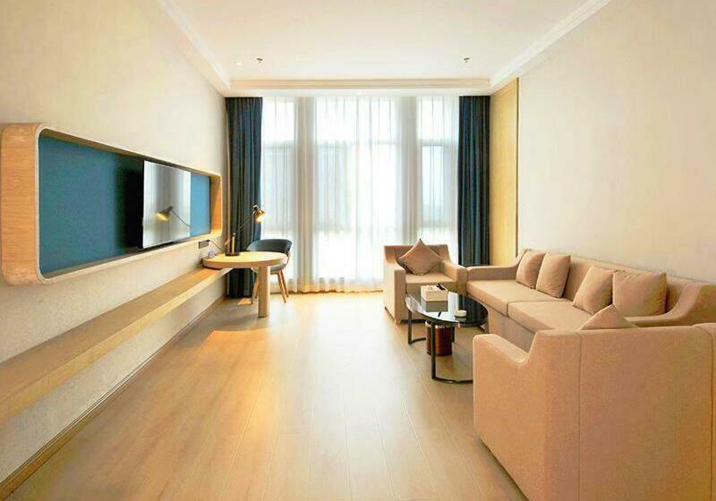 Люкс Премиум, Kyriad Marvelous Hotel Alashan