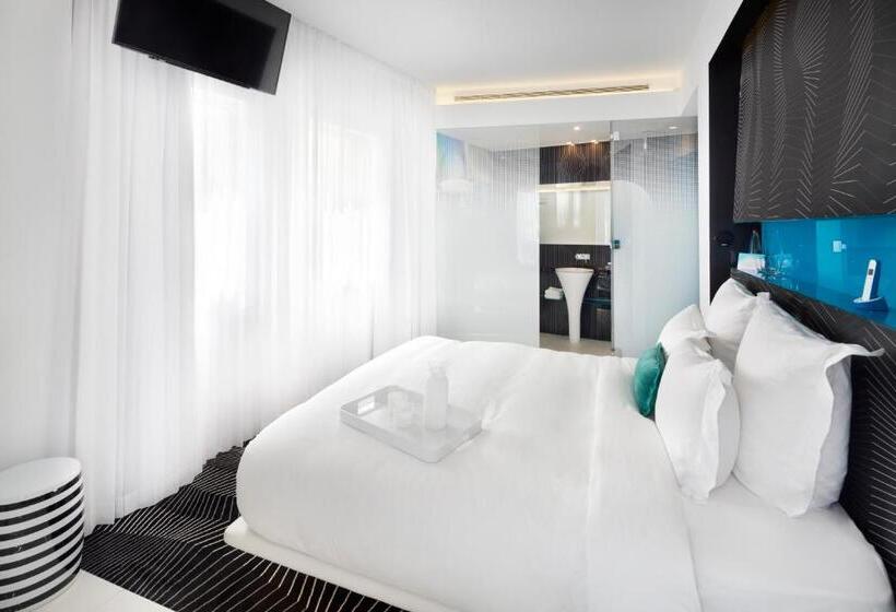 デラックスルーム, Poli House By Afi Hotels